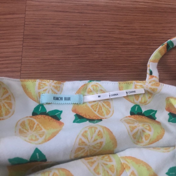 UO kimchi blue lemon crop top size medium - Picture 6 of 6